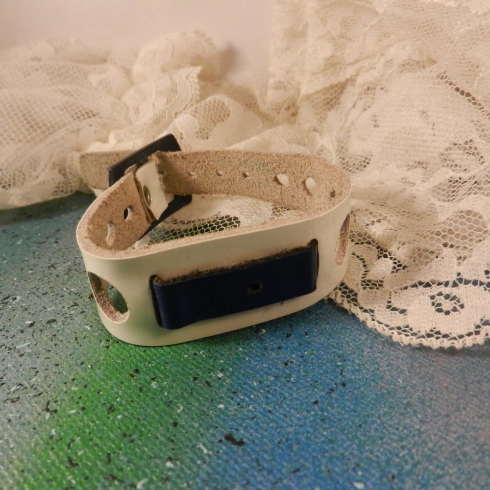 VTG 80s unisex watch band circle cut out blue white watchband sporty nautical - Picture 2 of 11